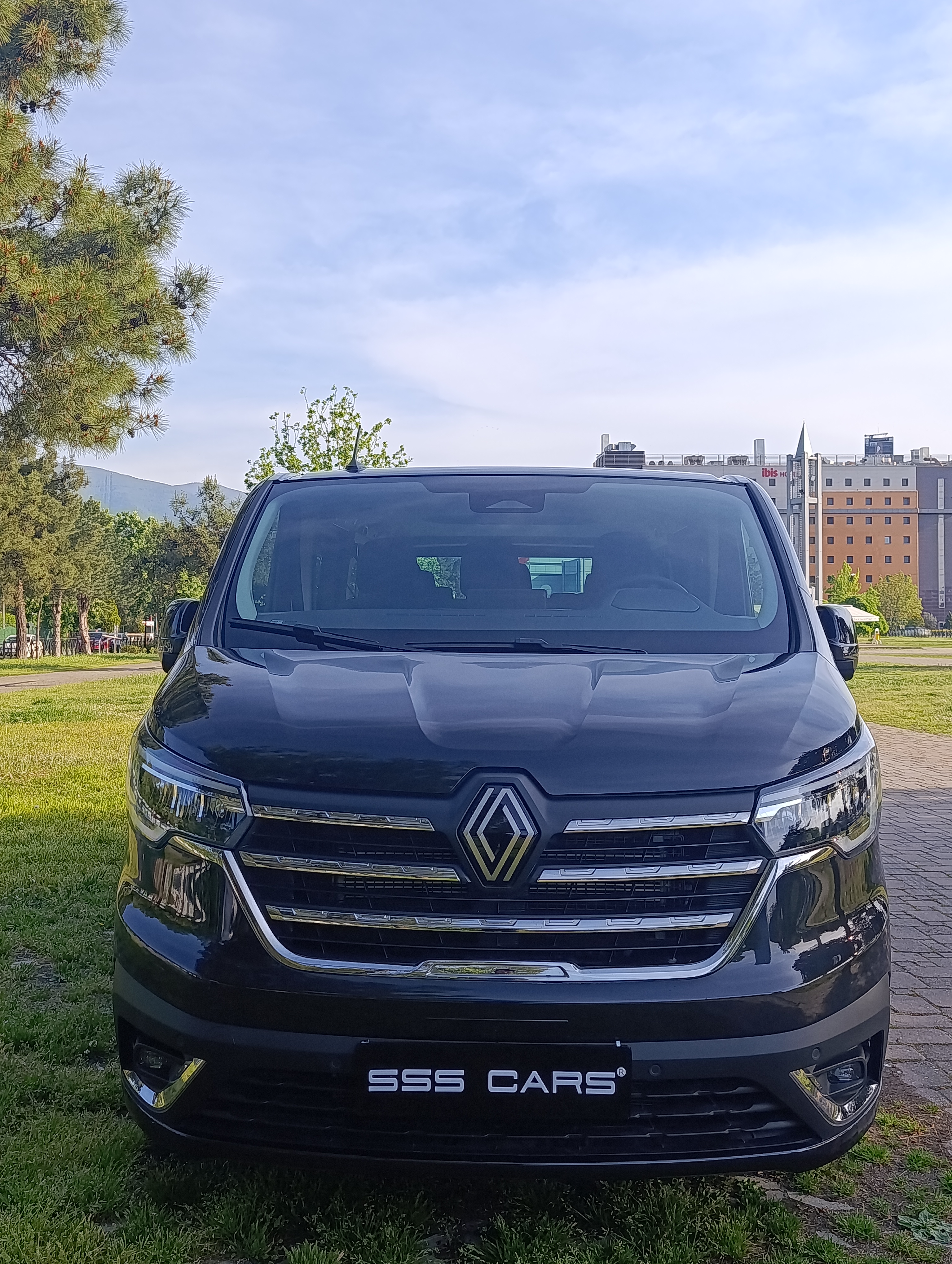 RENAULT 2025