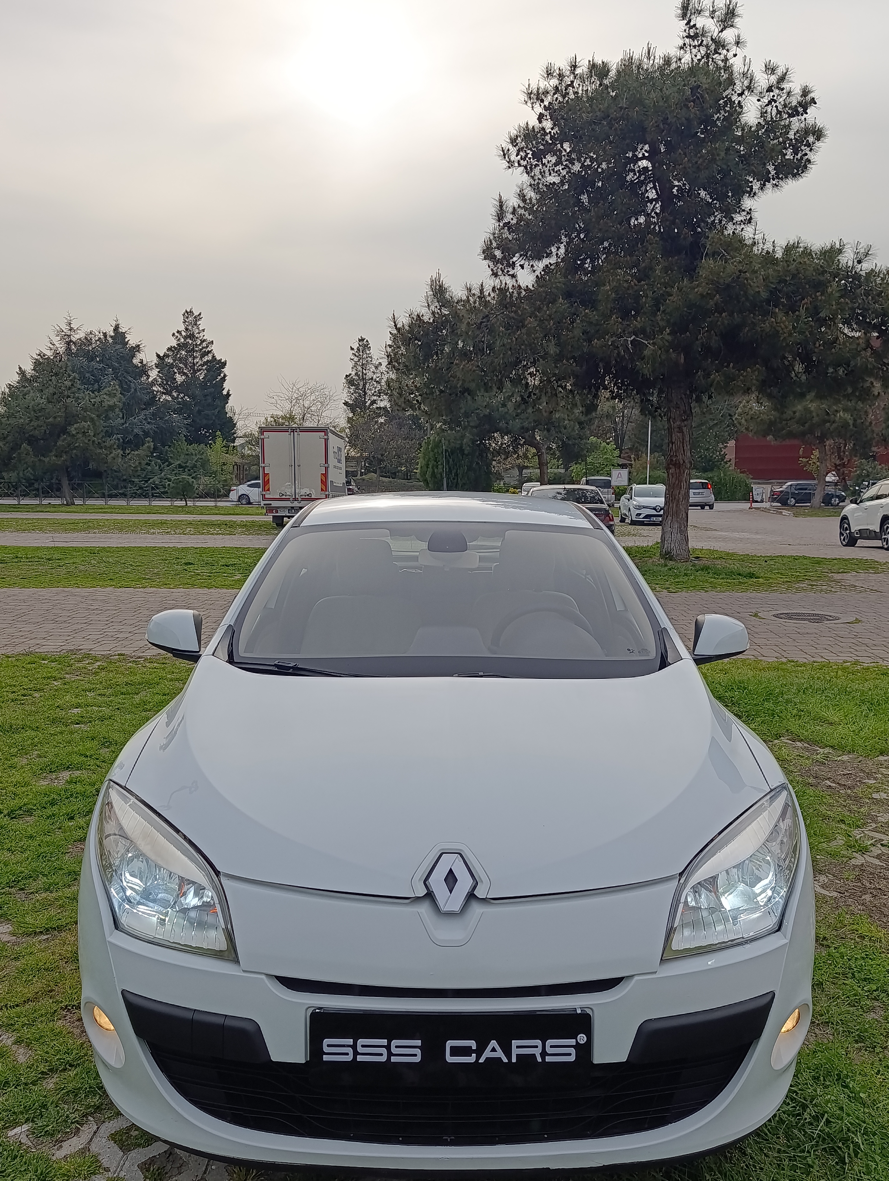 RENAULT MEGANE